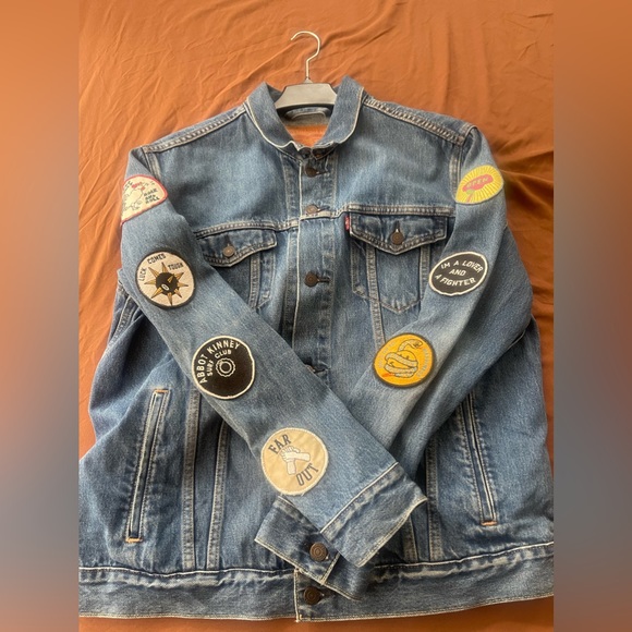 Levi's Limited Men's Vintage Patched Stonewash Blue Trucker Jacket Size XL - Picture 4 of 8